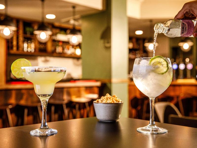 Mercure Cardiff North Hotel - Bar
