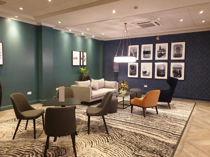 Mercure Cardiff North Hotel - Lobi