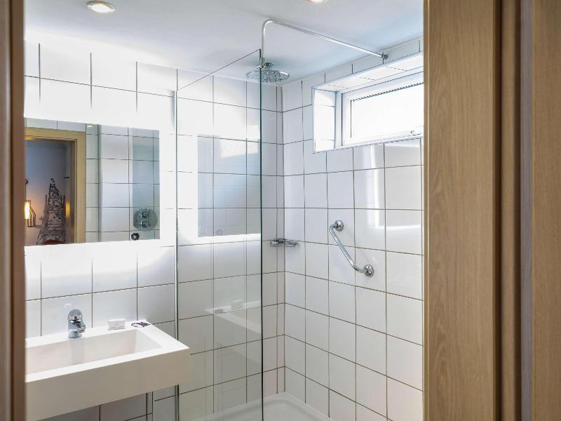 Mercure Cardiff North Hotel - Oda
