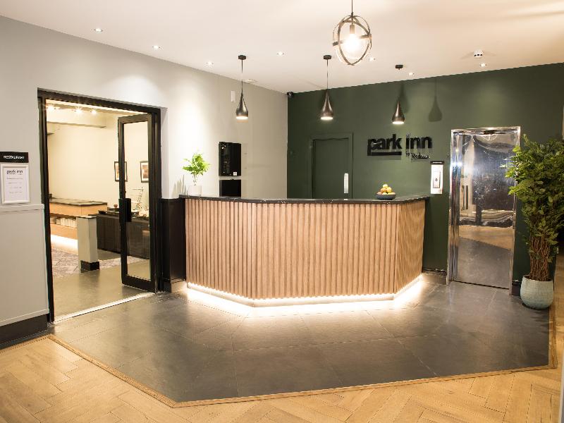 Park Inn by Radisson Bournemouth - Lobi