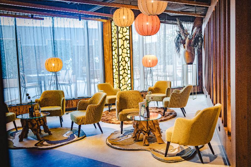 Fletcher Hotel-Restaurant ByZoo Emmen - Lobi