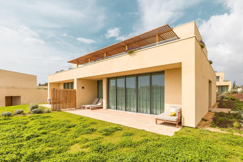 White Shell Beach Villas - Genel