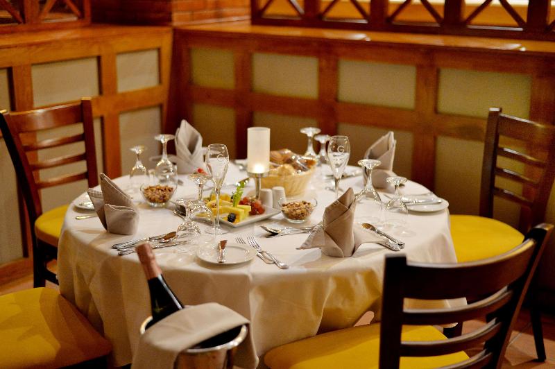 Aurora Oriental Resort - Restoran