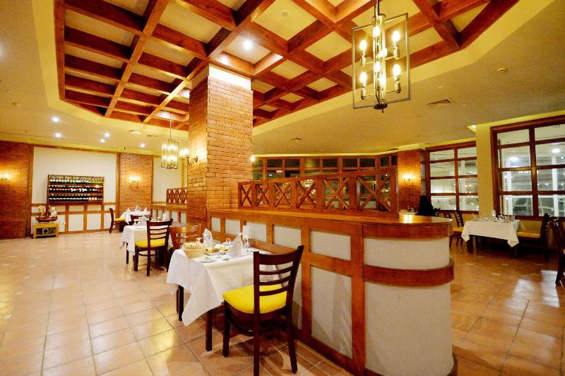 Aurora Oriental Resort - Restoran
