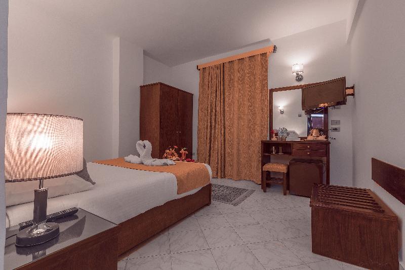 MinaMark Beach Resort - Families & Couples Only - Oda