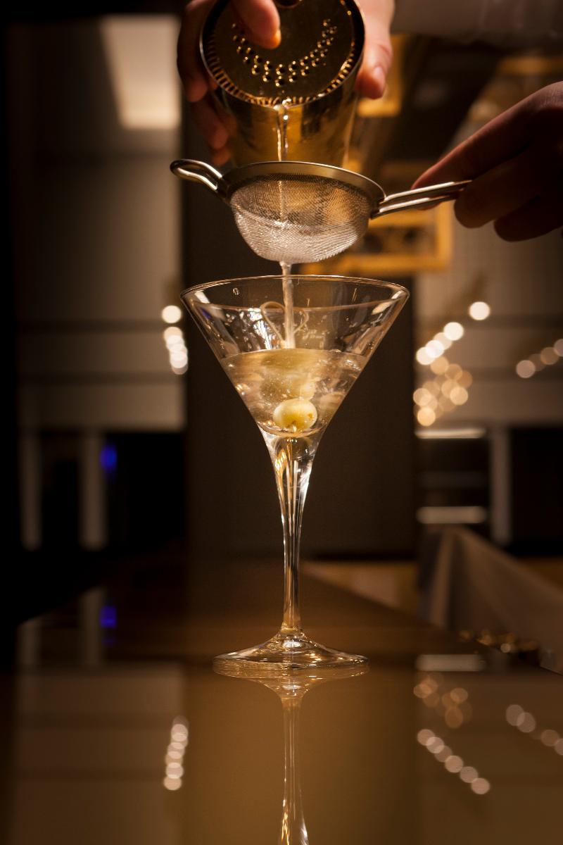 Kozmo Hotel Suites & Spa - Bar