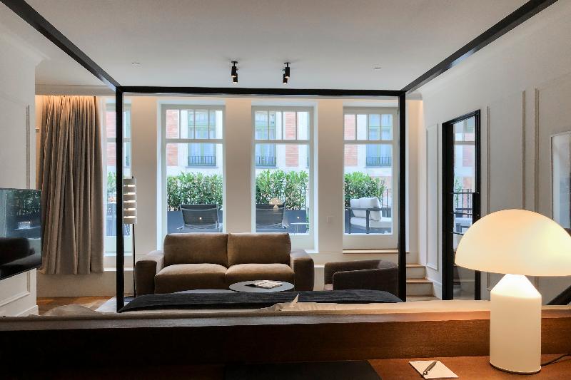 Kozmo Hotel Suites & Spa - Oda