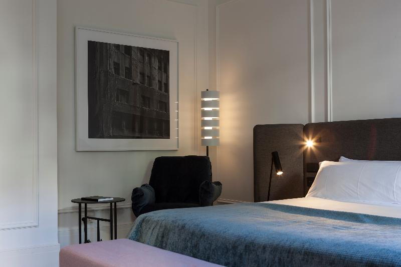 Kozmo Hotel Suites & Spa - Oda
