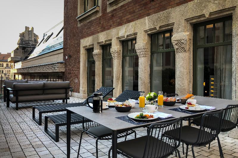 Kozmo Hotel Suites & Spa - Oda