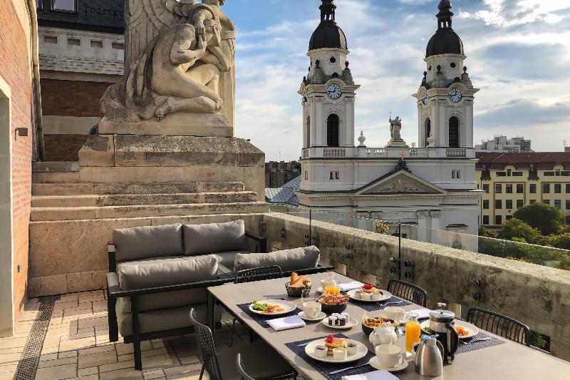 Kozmo Hotel Suites & Spa - Oda