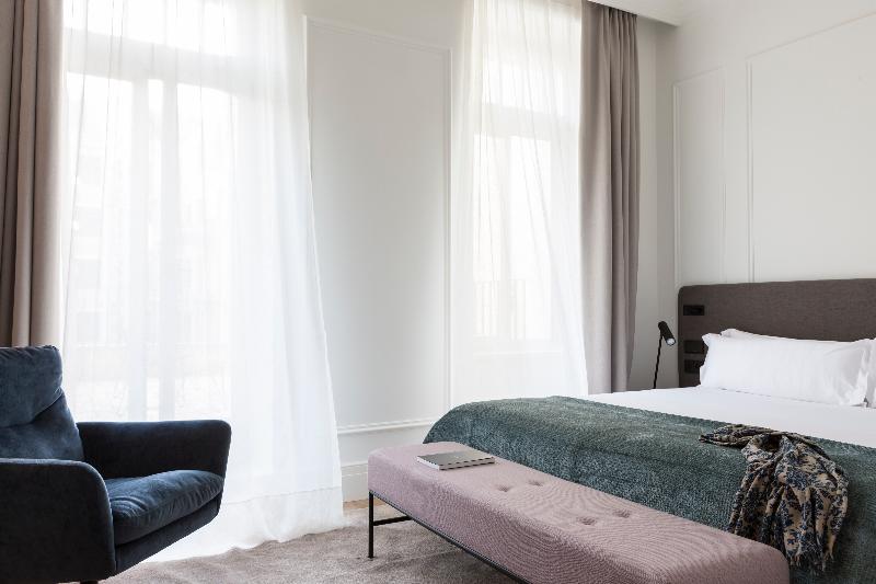 Kozmo Hotel Suites & Spa - Oda