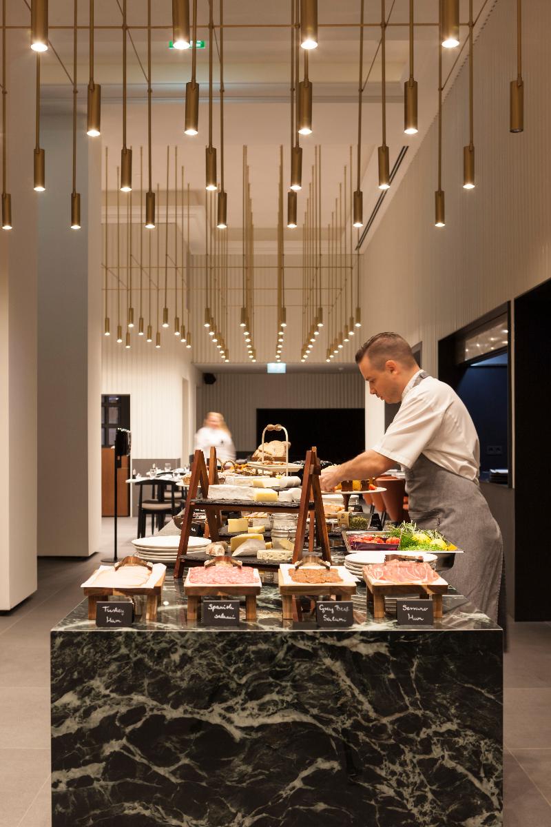 Kozmo Hotel Suites & Spa - Restoran