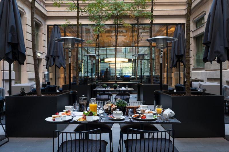 Kozmo Hotel Suites & Spa - Teras