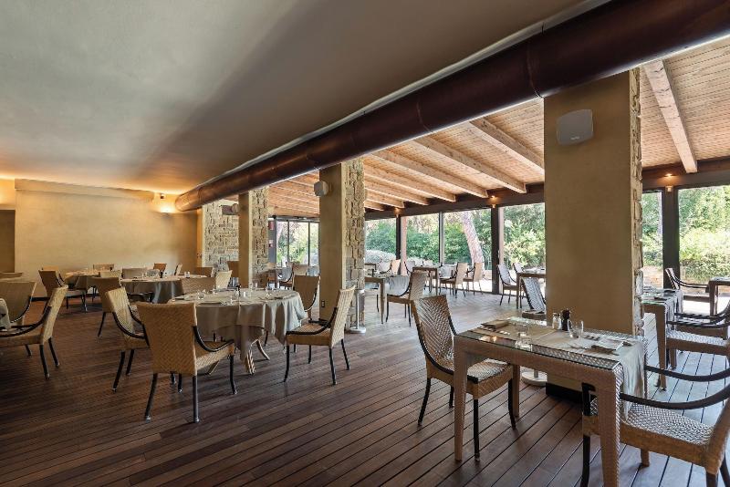 Roccamare Resort - Ville e Appartamenti - Restoran