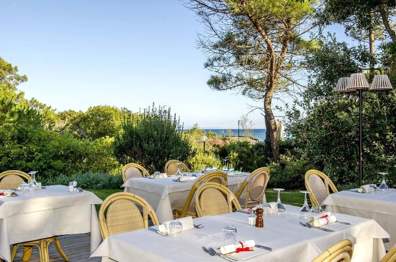 Roccamare Resort - Ville e Appartamenti - Restoran