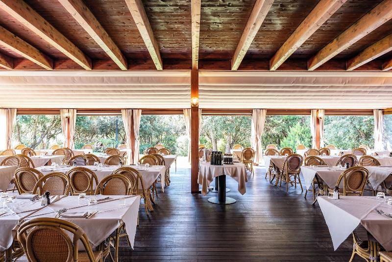 Roccamare Resort - Ville e Appartamenti - Restoran