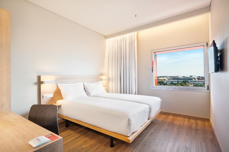 Moov Hotel Oeiras - Oda