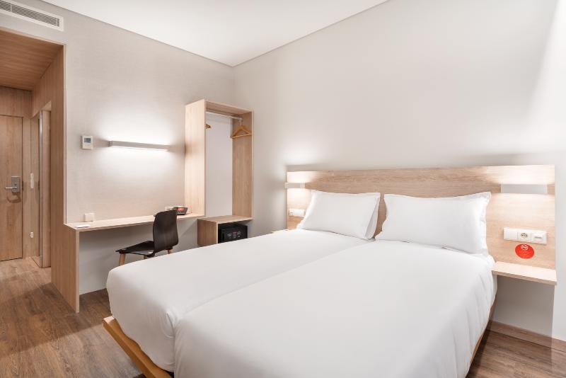 Moov Hotel Oeiras - Oda