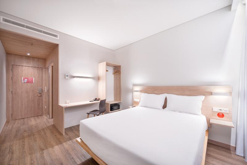Moov Hotel Oeiras - Oda