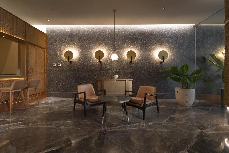 Beachwalk Residence Kuta Bali - Lobi
