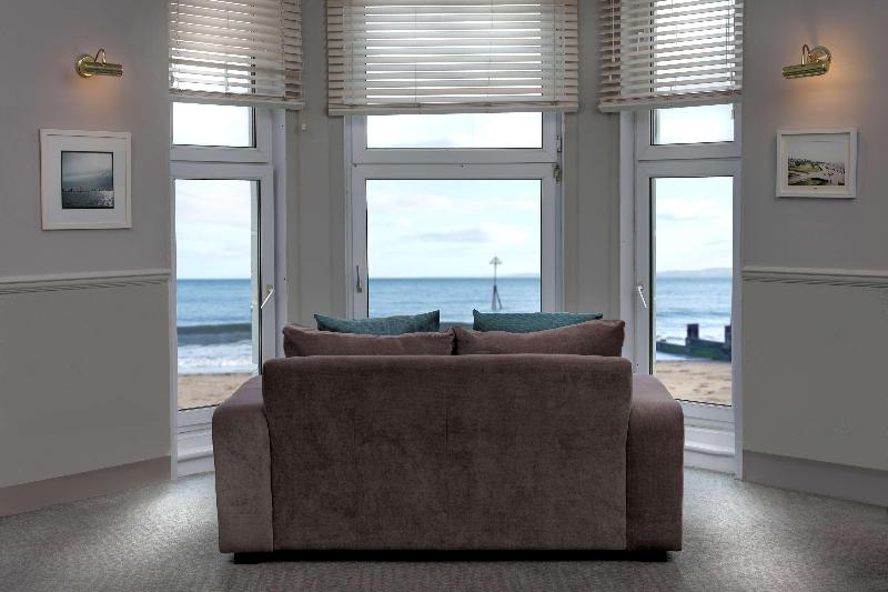 Best Western Exmouth Beach Hotel - Lobi