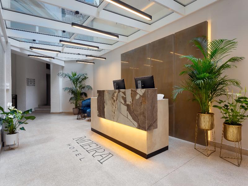 Mera Hotel - Lobi