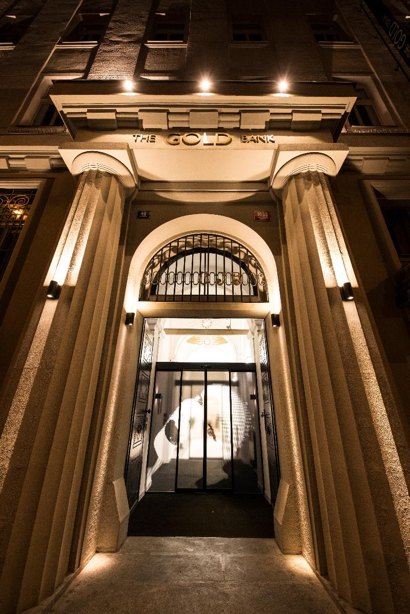 The Gold Bank - Genel