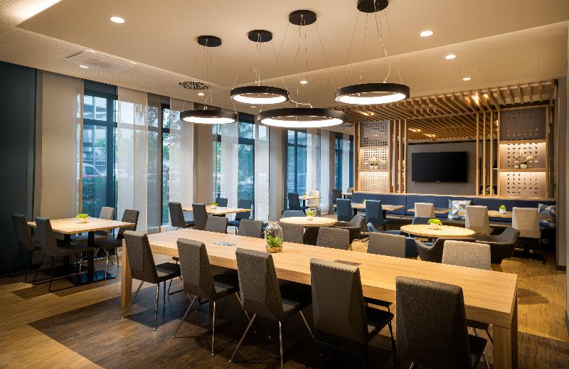 Holiday Inn Express Rosenheim - Restoran
