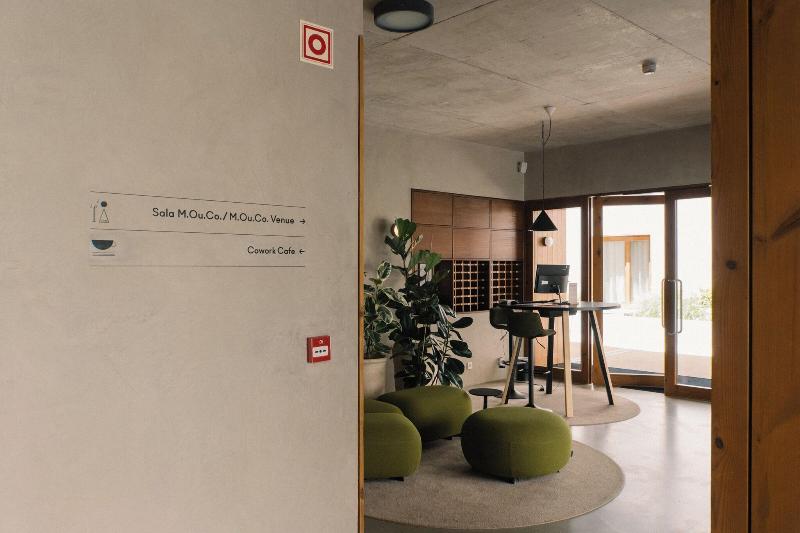 M.Ou.Co Hotel - Stay, Listen & Play - Lobi