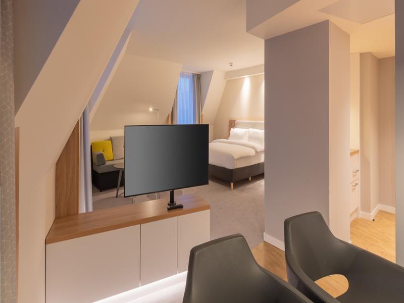 Holiday Inn Express and Suites Potsdam - Oda