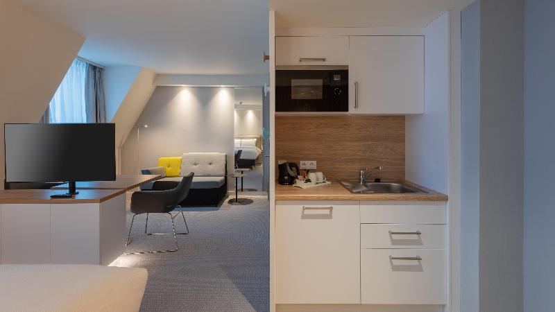 Holiday Inn Express and Suites Potsdam - Oda