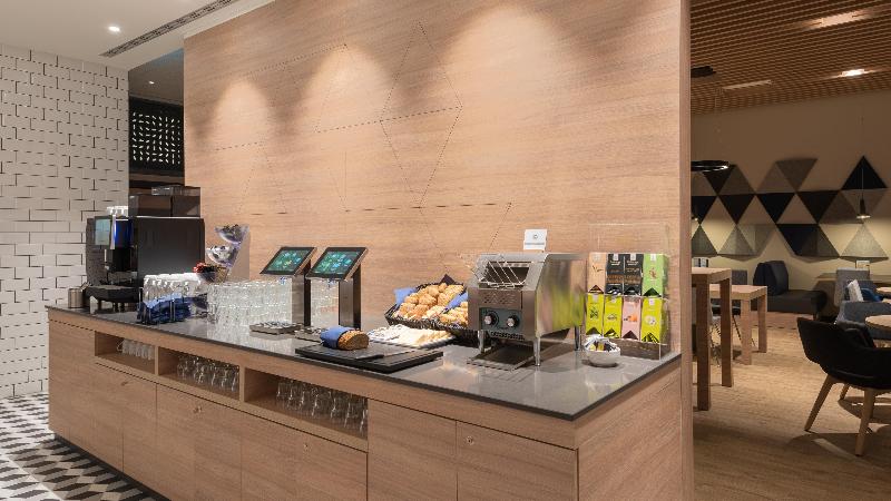 Holiday Inn Express and Suites Potsdam - Restoran