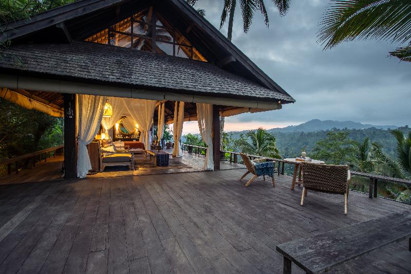 Buahan, a Banyan Tree Escape - Oda