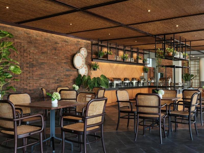 Kayumas Seminyak Resort - Restoran