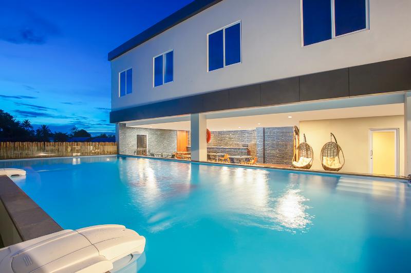 Swiss-Belhotel Cendrawasih Biak - Havuz