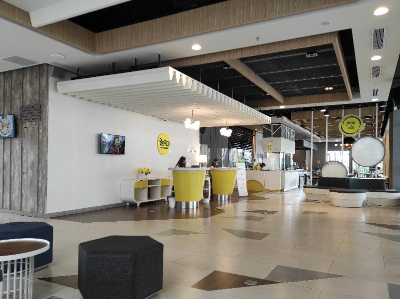 Yello Hotel Jambi - Lobi