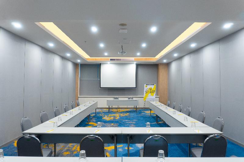 Yello Hotel Jambi - Toplantı