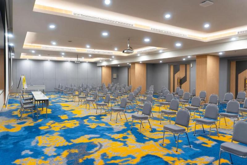 Yello Hotel Jambi - Toplantı
