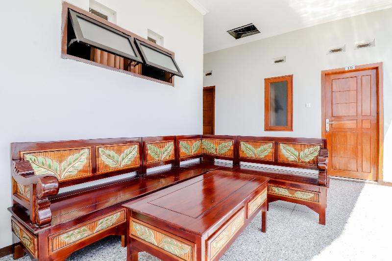 Guesthouse Nusa Indah Syariah 2 by ZUZU - Lobi