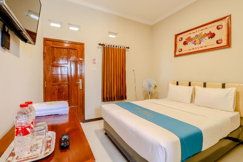 Guesthouse Nusa Indah Syariah 2 by ZUZU - Oda