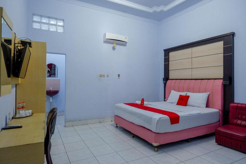 Formerly RedDoorz Syariah Stasiun Pekalongan 2 - Oda
