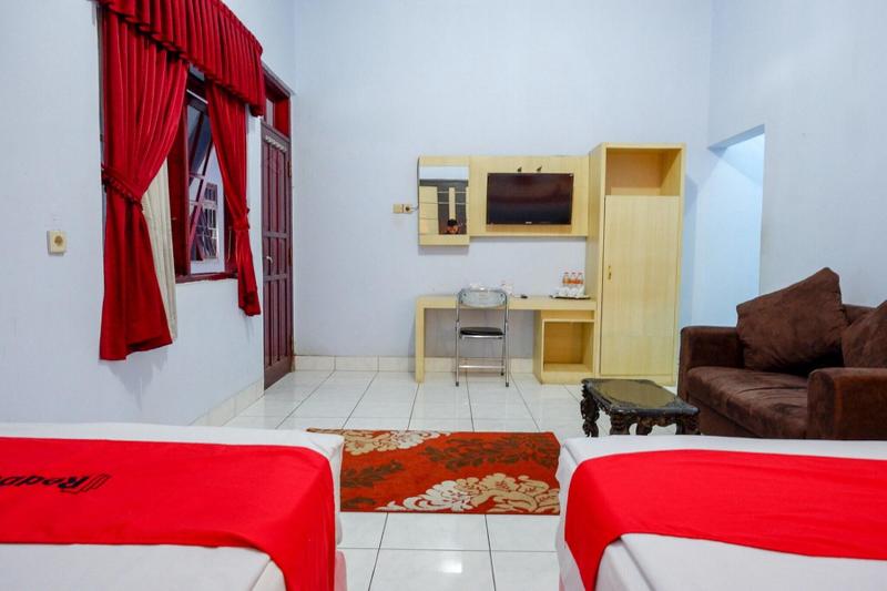 Formerly RedDoorz Syariah Stasiun Pekalongan 2 - Oda