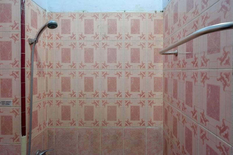 Formerly RedDoorz Syariah Stasiun Pekalongan 2 - Oda