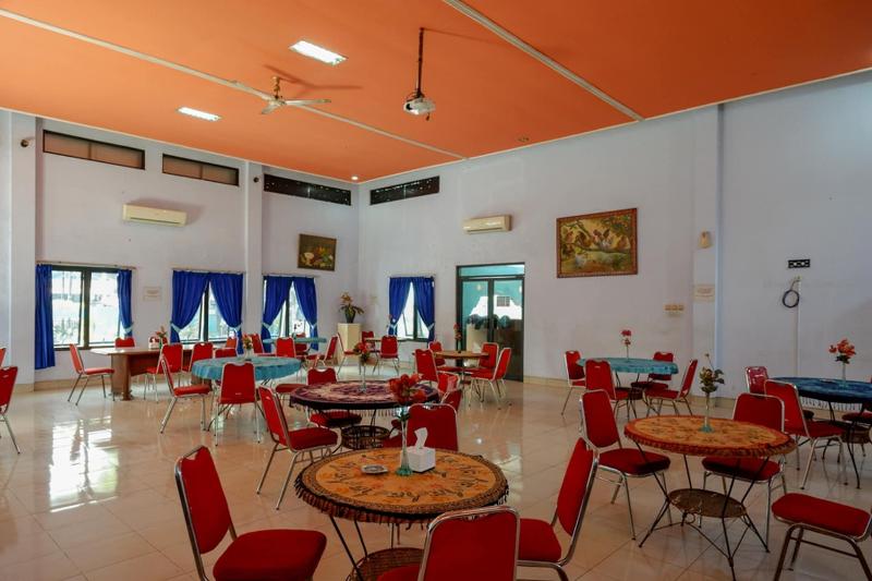 Formerly RedDoorz Syariah Stasiun Pekalongan 2 - Restoran
