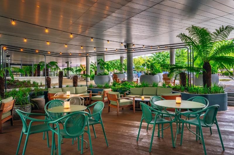 Turing Locke, Eddington - Restoran