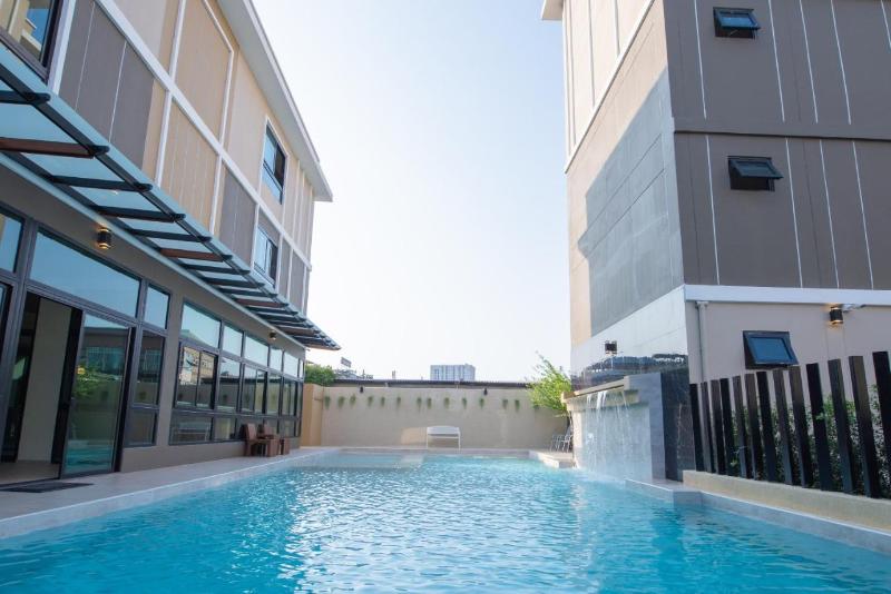 Amanah Bangkok Hotel - Havuz