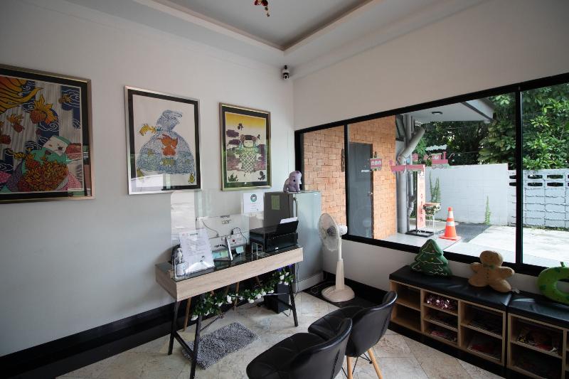 The 168 Gallery Residence by ZUZU - Lobi