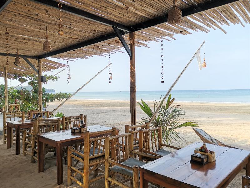 Bambie Boutique Home & Resort by ZUZU - Restoran