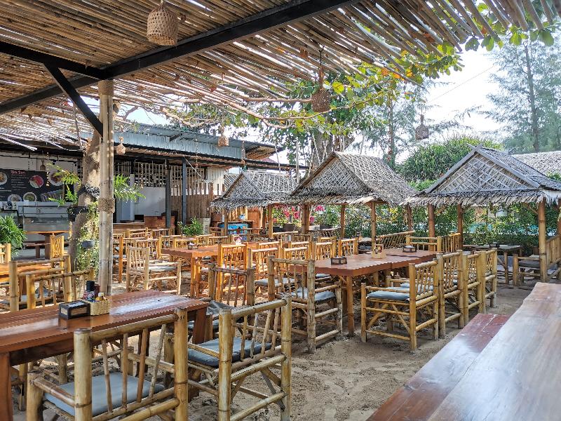 Bambie Boutique Home & Resort by ZUZU - Restoran