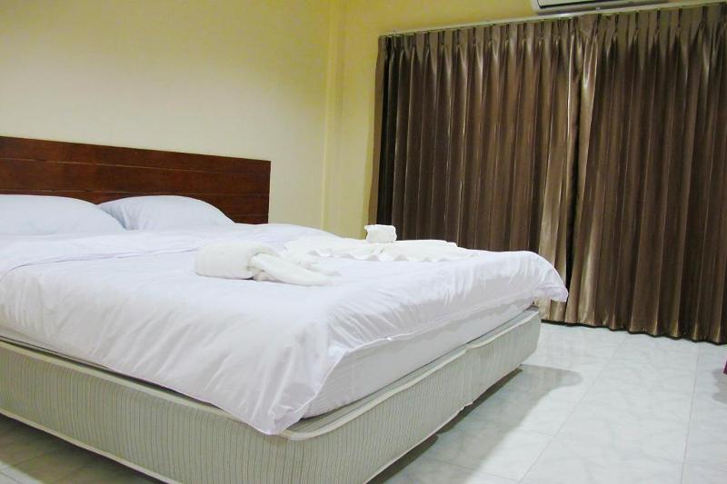 Be Fine Sabuy Hotel and Resort by ZUZU - Genel